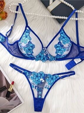 Blue Floral Lace Lingerie Set